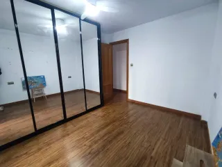 Piso 4 hab, 2 baños