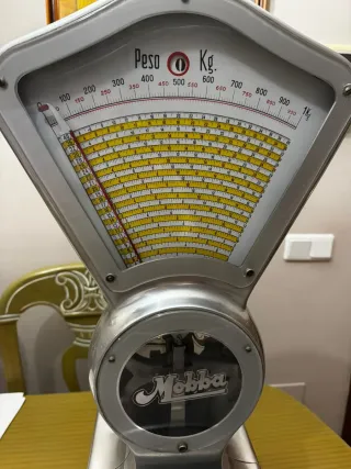 Báscula antigua de cocina