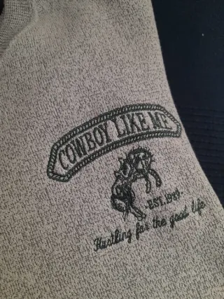 Sudadera Cowboy Like Me Taylor Swift