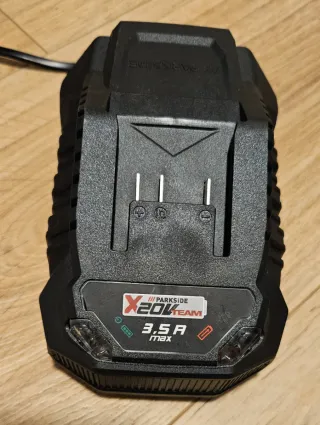 Cargador + 2 Baterías Parkside 20V