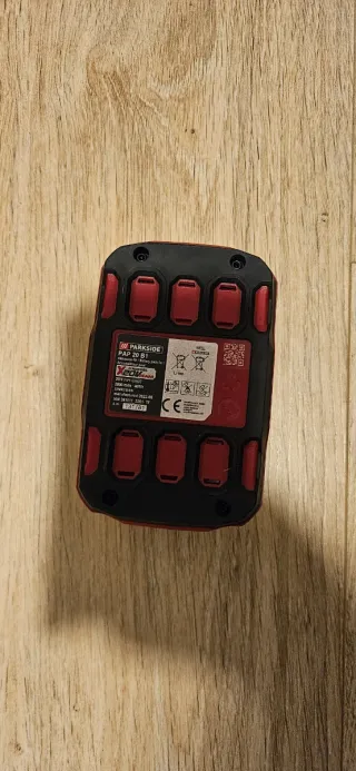 Cargador + 2 Baterías Parkside 20V