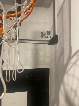 Canasta de baloncesto ajustable