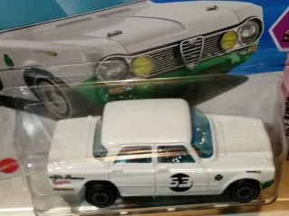 Hot Wheels Alfa Romeo Giulia TI super
