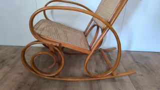 MECEDORA ANTIGUA ELEGANTE EN BUEN ESTADO