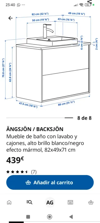 Mueble de baño con lavabo , grifo y espejo