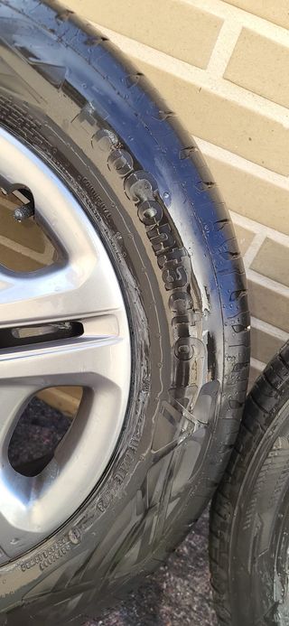 SE VENDEN 4 Neumáticos