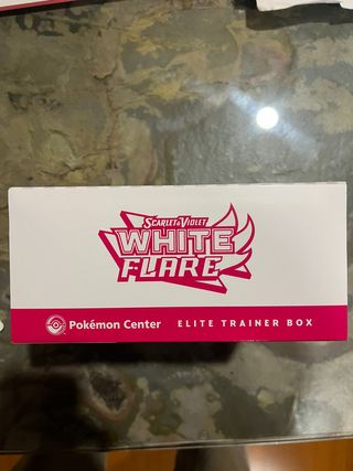 Pokémon Center White Flare Elite Trainer Box ENG
