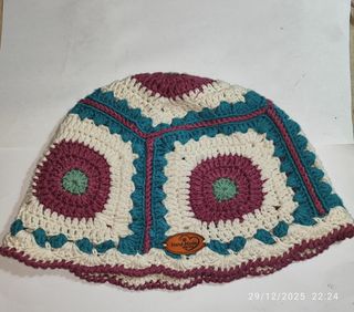 Gorro tejido a mano estilo bohemio