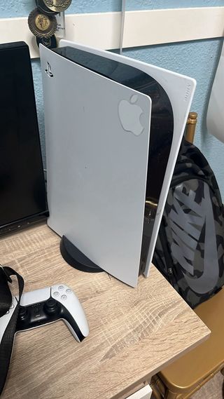 Consola PS5 Disco + Soporte + Cascos + 2 Mandos