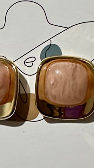 Brincos Quadrados Dourados com Rosa