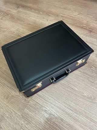 Set completo di posate nuove, mai usate per 12 persone