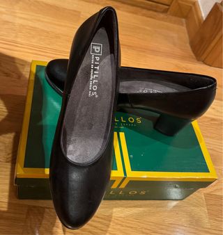 Zapatos Pitillos tacón T40 negros