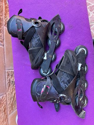 Patines en linea Casco y protectores rojo
