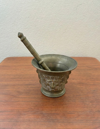 Almirez Bronce Vintage con Mano