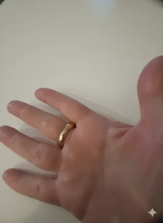 Anello con brillantini verdi e argento