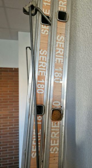 Escalera aluminio 2 tramos transformable