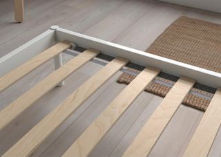 Estructura cama 190x90 + colchón VEVELSTAD VESTERO