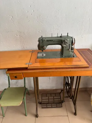 Máquina de coser Refrey Automática