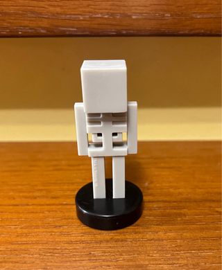 Figura Minecraft Esqueleto con Sello Base