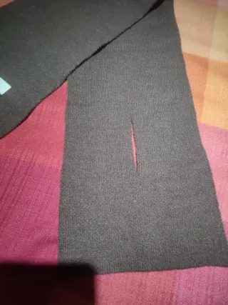 Bufanda unisex marrón tejida