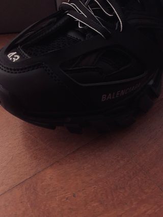 B Scarpe Track LED nere N.43