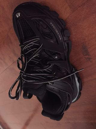 B Scarpe Track LED nere N.43