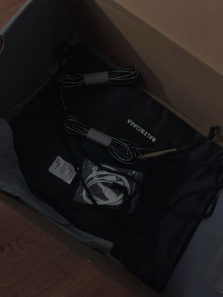 B Scarpe Track LED nere N.43