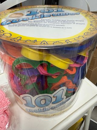 Cortadores de Galletas Wilton 101 Formas