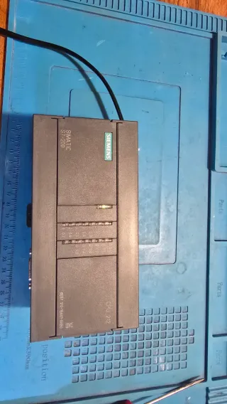 Siemens PLC SIMATIC S7-200 CPU 212 PLC