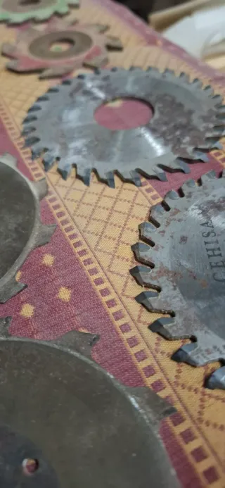 Juego de fresas y discos. De una máquina de cantea