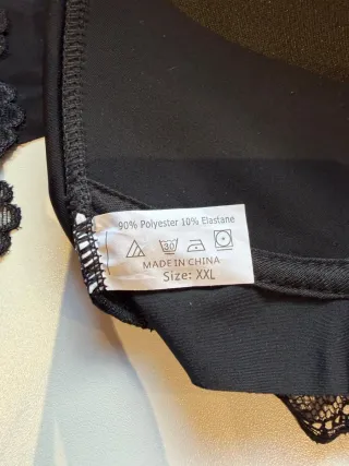 Sujetador tela y encaje negro