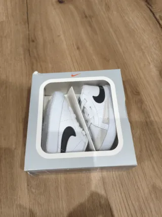 Zapatillas Bebé Nike Blancas Nuevas a estrenar