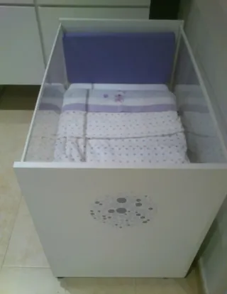 Mini cuna metacrilato extraíble