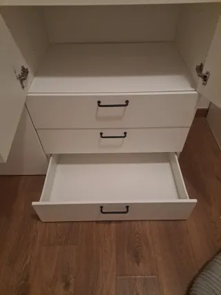 Armario blanco en perfecto estado