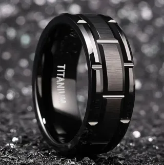 Anillo de Titanio Negro y Gris.