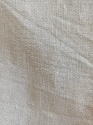 Lino rústico con iniciales bordadas