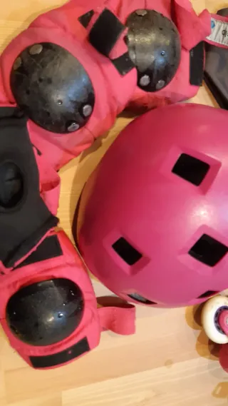 Patines en línea rosas y morados para niña