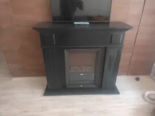 Elegante chimenea eléctrica