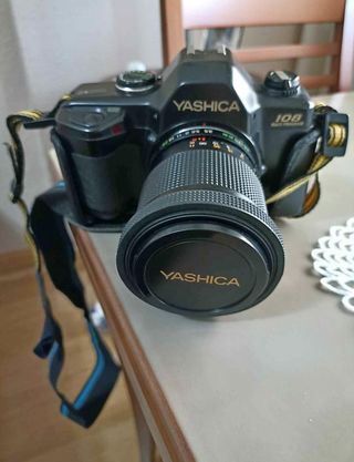 Cámara Yashica 108 Multi Program