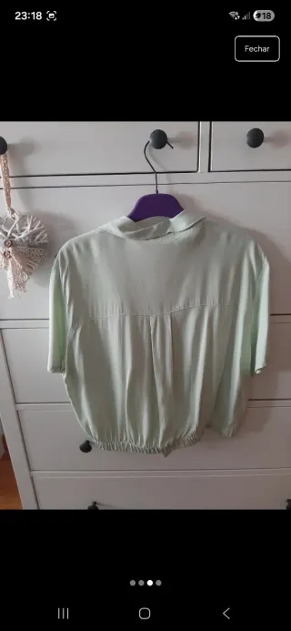 Camisa curta verde com nó