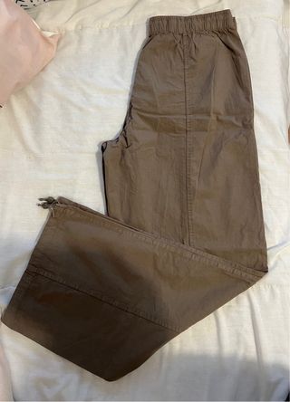 Pantalón Parachute Khaki Zara