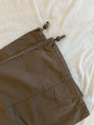 Pantalón Parachute Khaki Zara