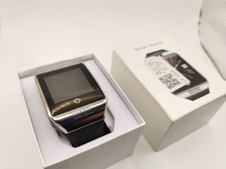 Smartwatch Bluetooth con Cámara y Cargador