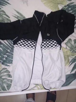 Chaqueta Lacoste Talla S sin cremallera