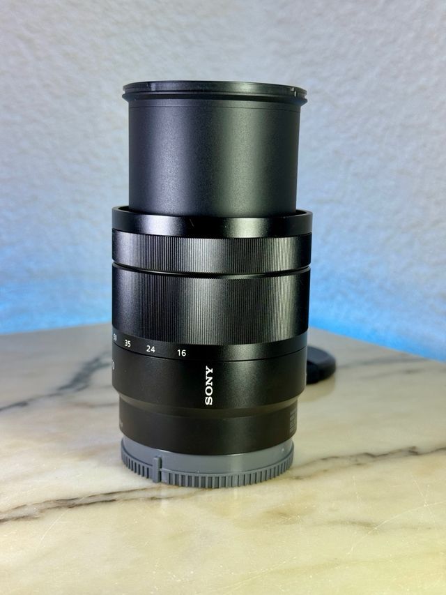 Objetivo Sony E-mount Zeiss 16-70mm