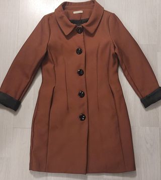 Abrigo clásico y original color caldera