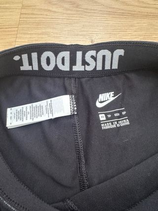 Mallas Nike Air Mujer XS Negro y Fucsia