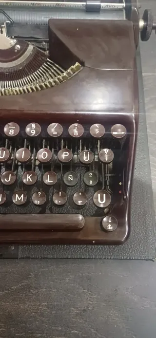 Máquina de escribir Olympia Plana Vintage
