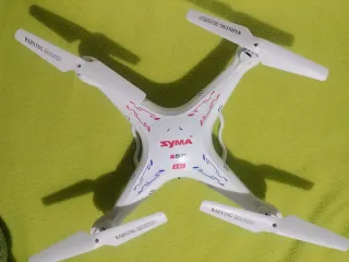 Dron Syma X5C 2.4G con Camara. Cargador y Mando