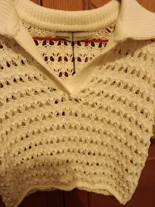 Camiseta Bershka crochet blanco talla M